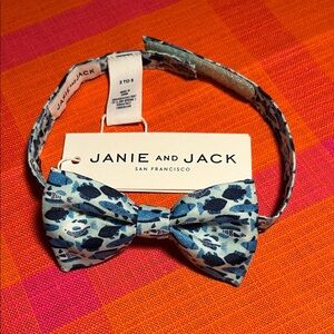 Janie and Jack Bow Tie for Kids, 2-5, Velcro closure